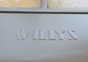 i_buy_old_jeeps032003.jpg